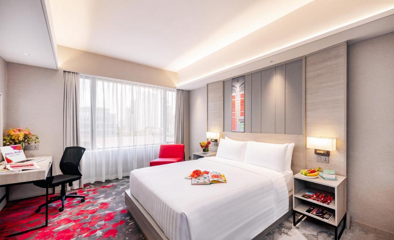 Отель Royal Plaza On Scotts Сингапур Экстерьер фото Deluxe Room