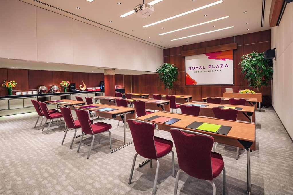 Отель Royal Plaza On Scotts Сингапур Удобства фото Meeting room
