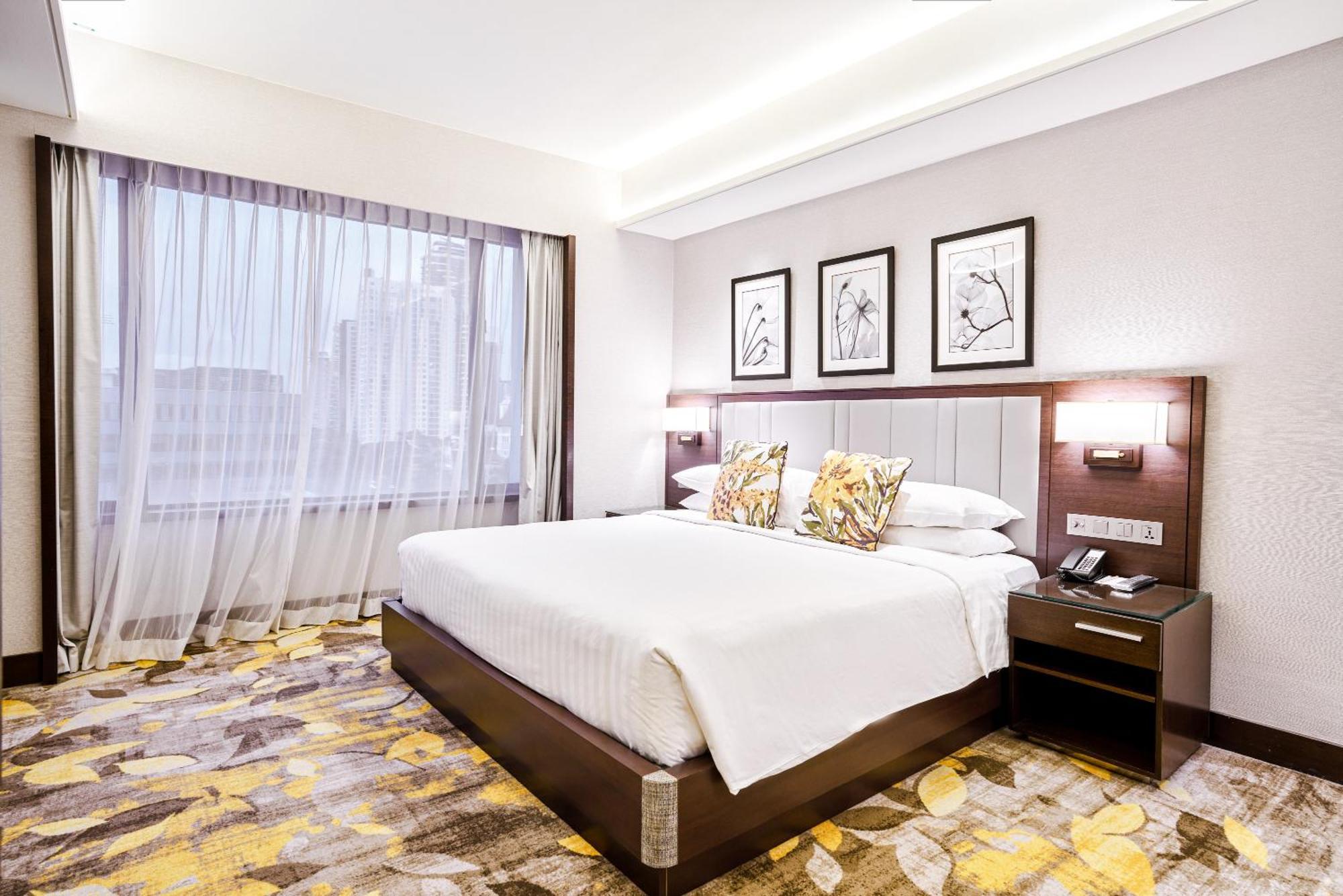 Отель Royal Plaza On Scotts Сингапур Экстерьер фото Deluxe Room