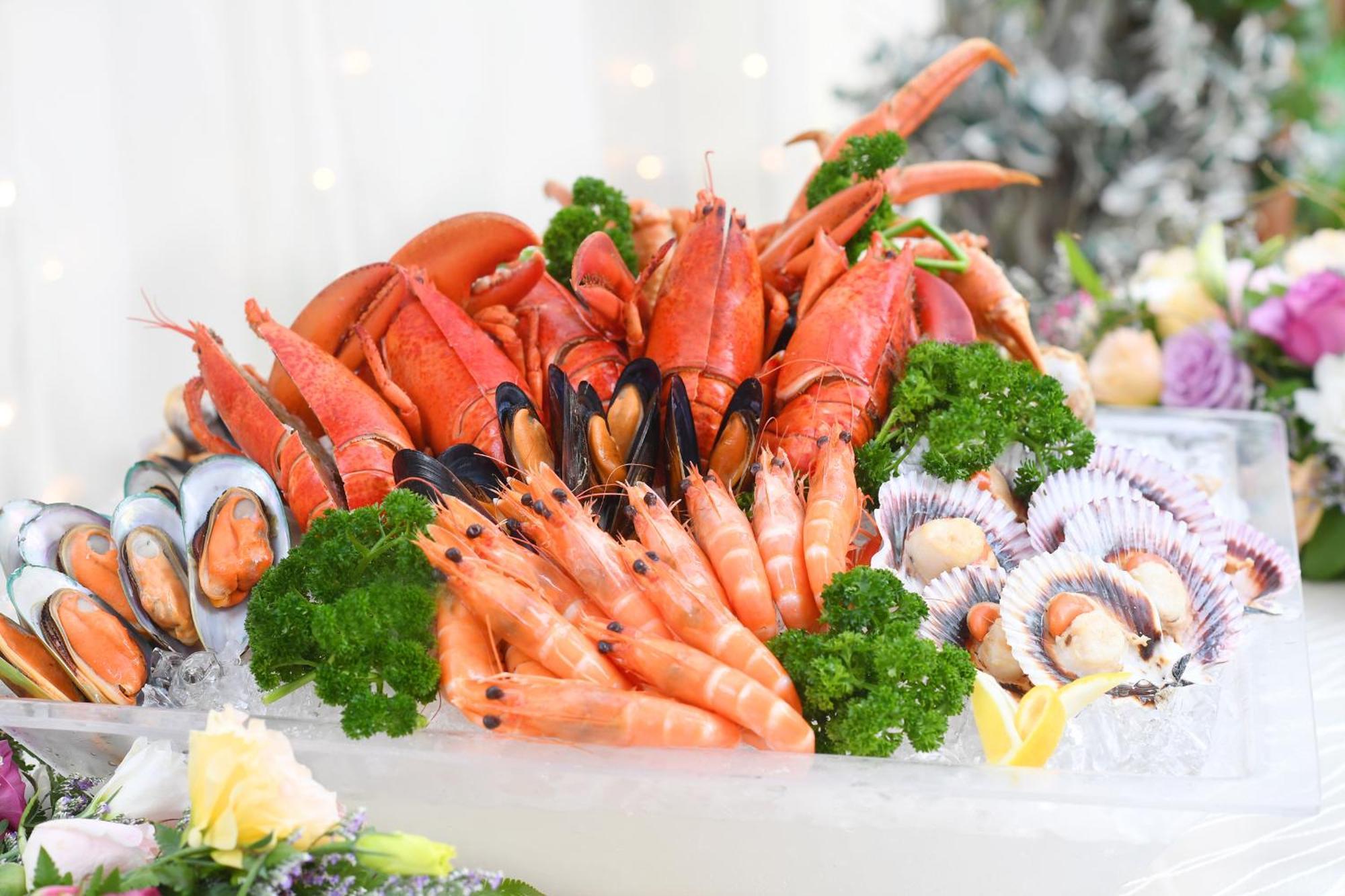 Отель Royal Plaza On Scotts Сингапур Экстерьер фото Seafood