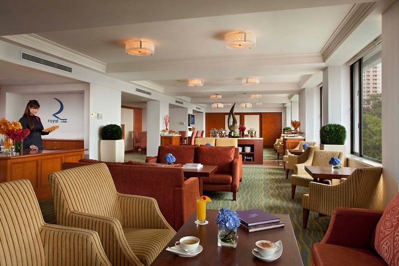 Отель Royal Plaza On Scotts Сингапур Экстерьер фото Club Lounge at the Four Seasons Hotel, Hong Kong