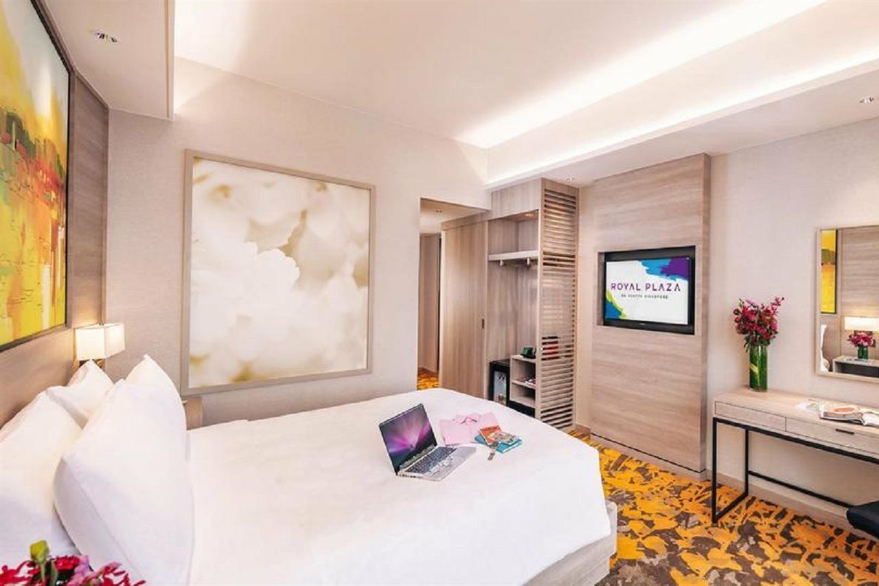 Отель Royal Plaza On Scotts Сингапур Экстерьер фото Deluxe Room