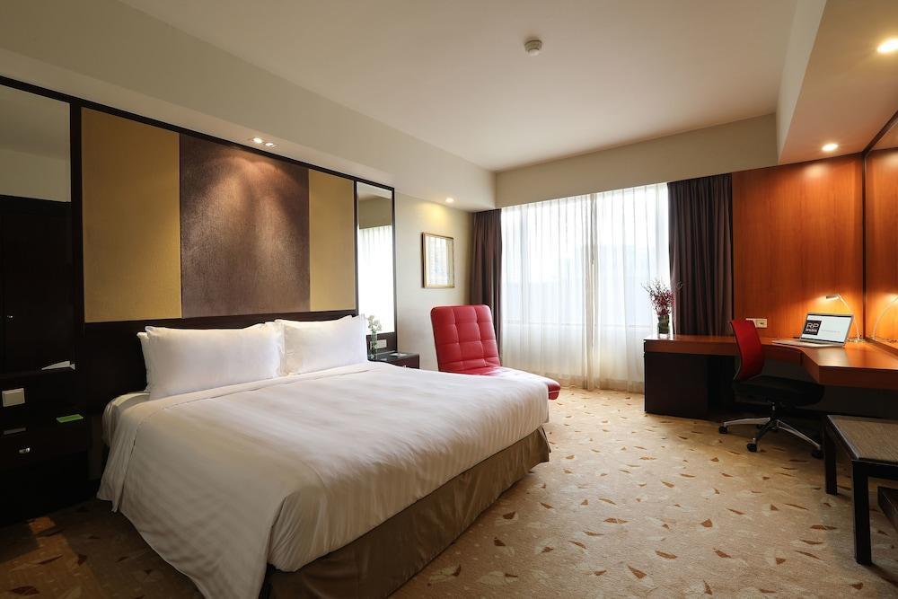 Отель Royal Plaza On Scotts Сингапур Экстерьер фото Deluxe Room